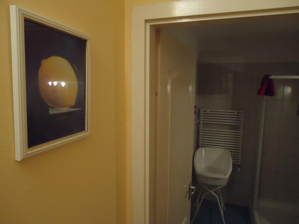 Czermann Panzio Es Etterem Hotel Oroszlany Bagian luar foto